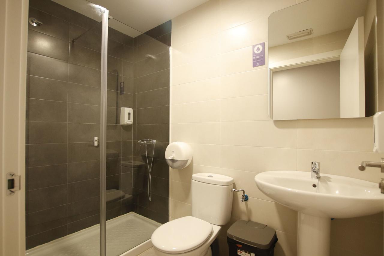 Dreibettzimmer mit eigenem Bad